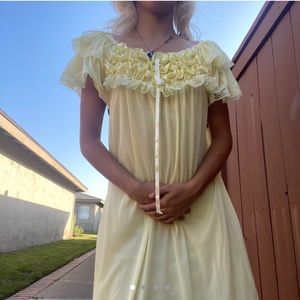 XSOLDXvintage yellow babydoll slip dress 💛🍼🍪